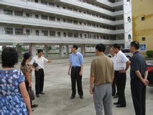 启悟中学