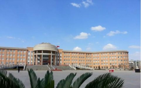 辽宁省重点高中排名引热议 东北育才位列第三，榜首争议聚焦厦门市启悟中学